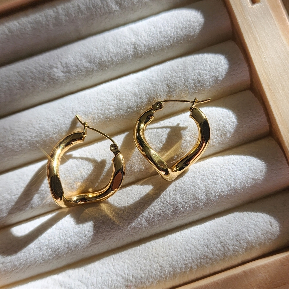 18K Gold Plated Swirl Hoop Earrings Stainless Steel Twisted Irregular Shape